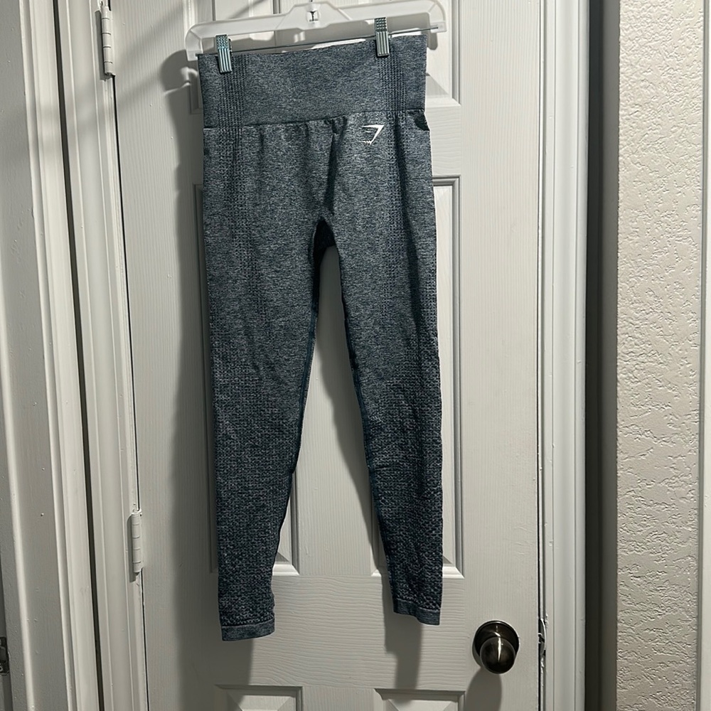 Women’s gym shark leggings